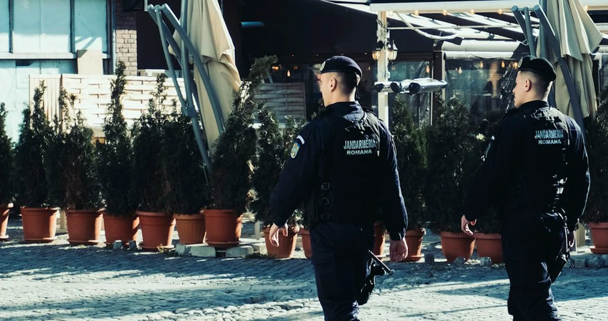 Confiar en un exmilitar no garantiza un escolta legal